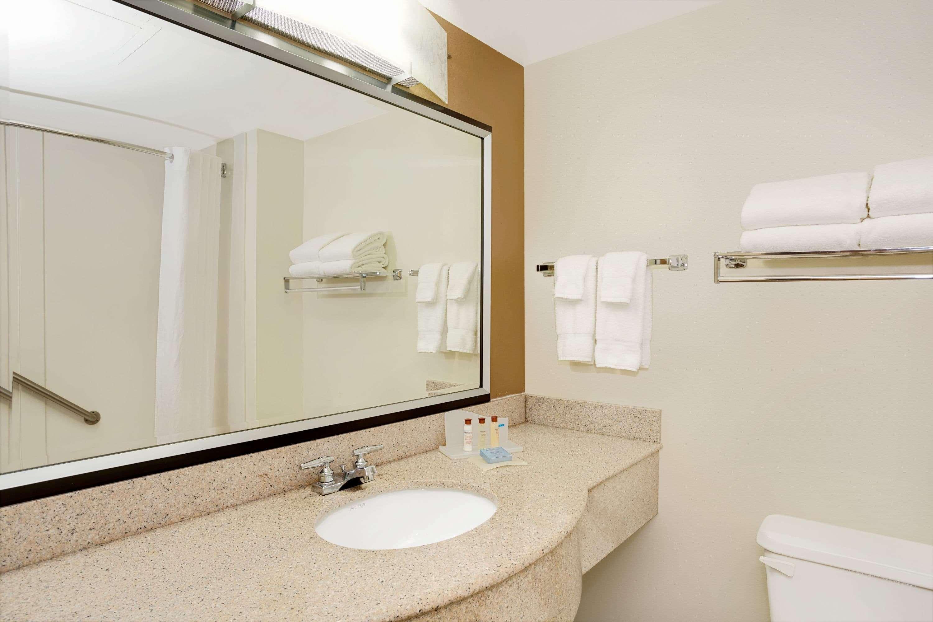 Wingate By Wyndham Raleigh Durham / Airport Hotel Luaran gambar